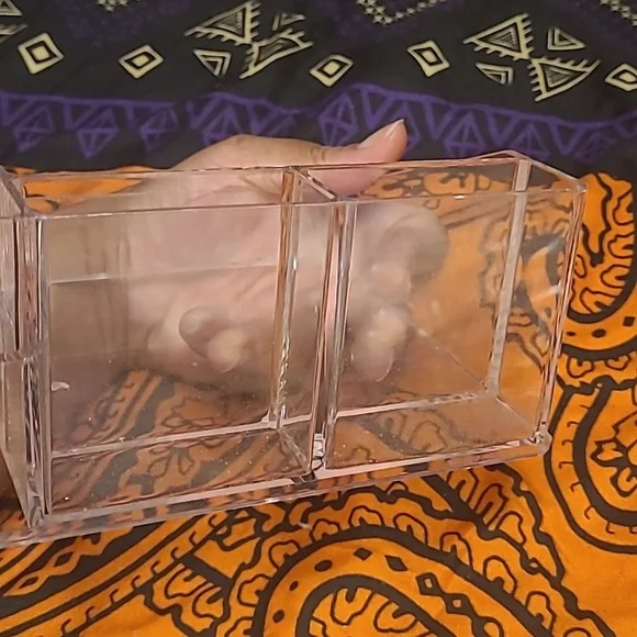 Acrylic Makeup Storage - Picture 4 of 6